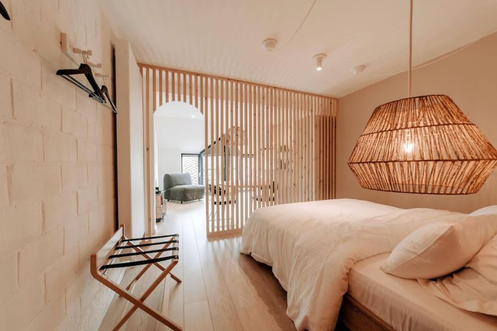 Chimay : La Chambre Doree De La Grand Place Extérieur photo